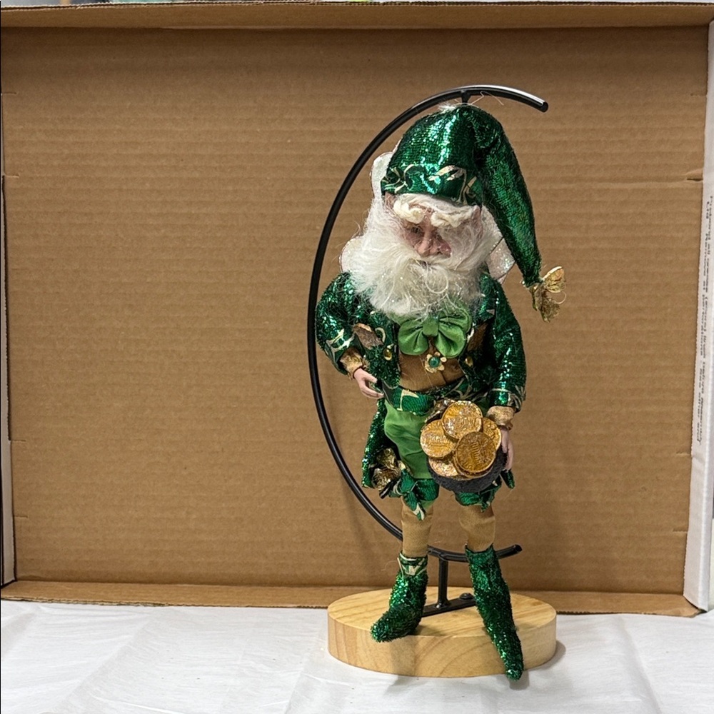 ⭐️Mark Roberts collectible leprechauns fairy figurine,